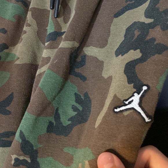 Camo Jordan Tracksuit (with top and bottom) size youth large - Picture 4 of 5